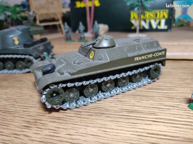 Lot chars armée française AMX DCA bitubes anti aérien et Amx 13 VTT Solido échelle 1/50 jouer ancien collection militaire métal - Collection