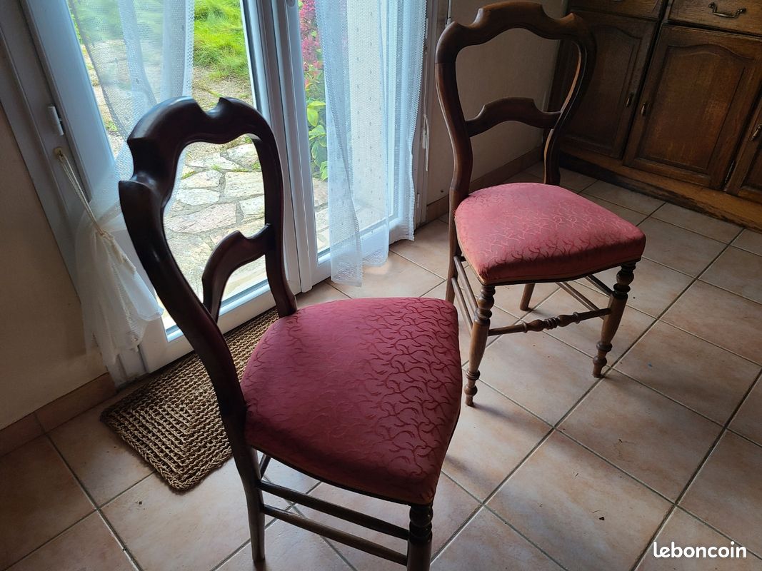 Chaises en bois tapissée (image 3)