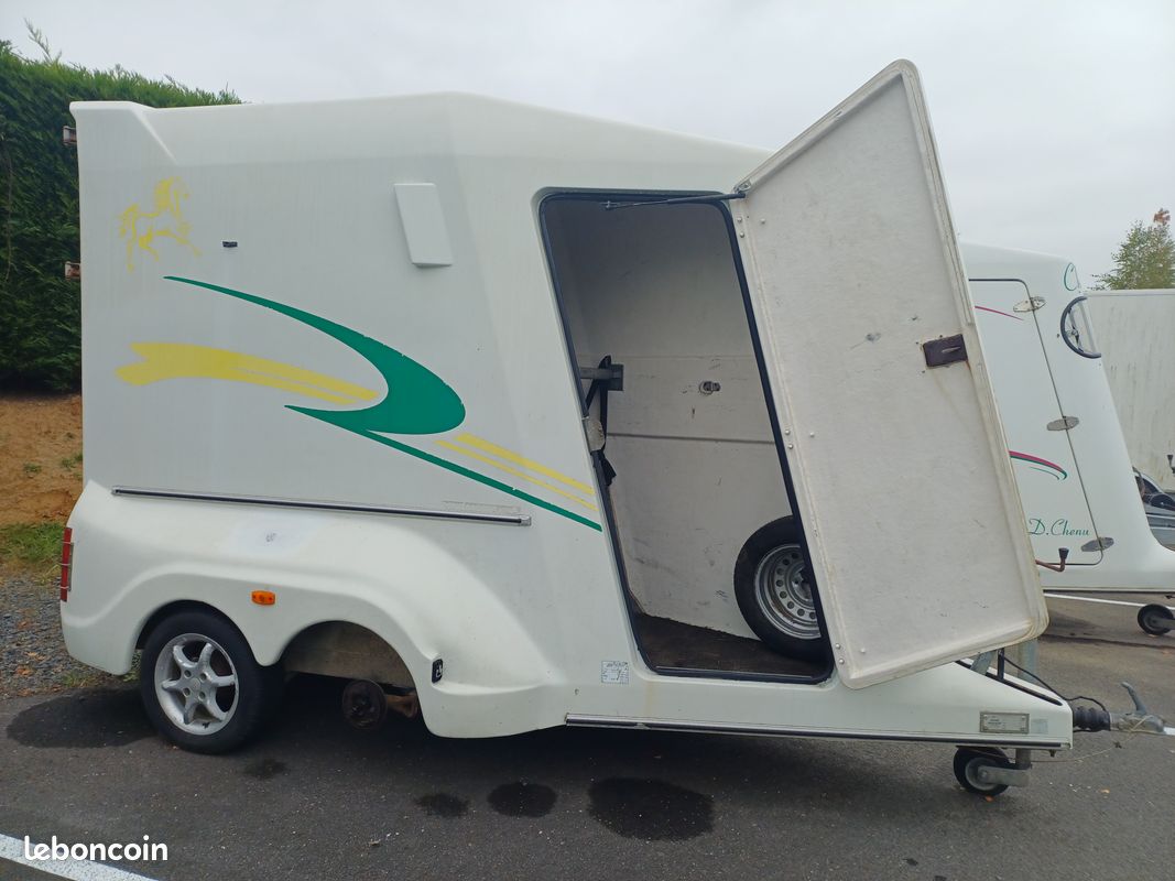 Van place 1/2 BARBOT TURBOVAN à restaurer Équipement auto