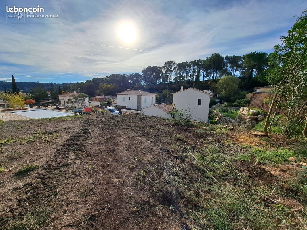 Terrain à bâtir de 1018 m² à AIX-EN-PROVENCE (13) · 480 000 €
