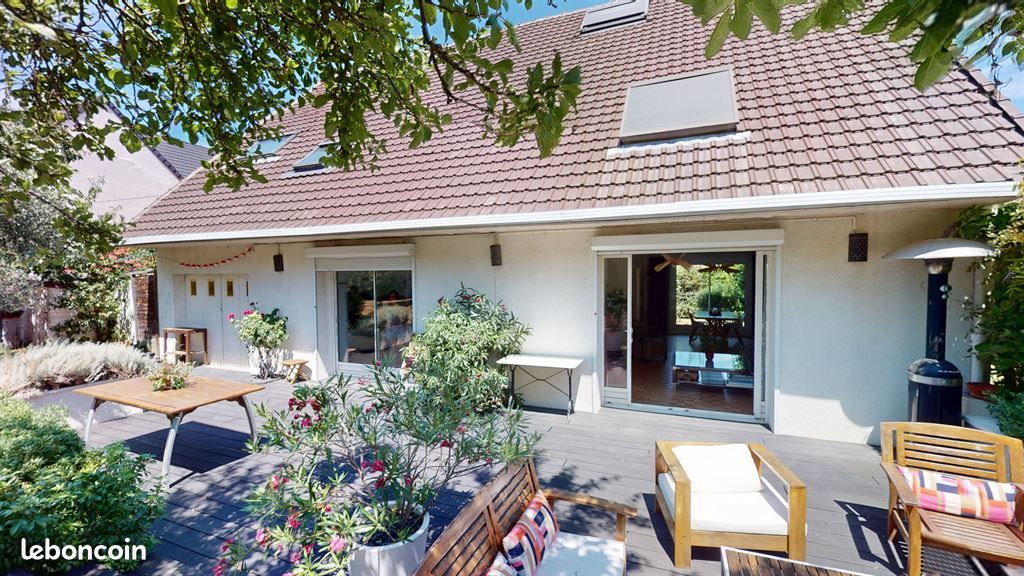 Maison 7 pièces 210 m² · à Clamart · 210 m² · 1 490 000 €