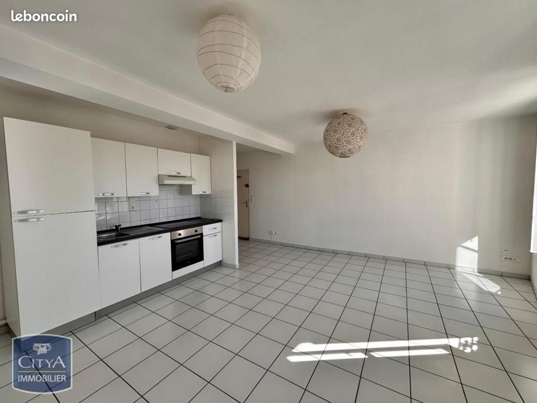 Appartement 3 pièces 57 m² · à Roanne · 57 m² · 470 €/mois