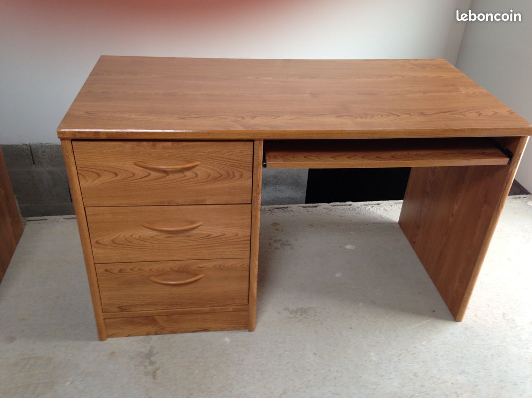 Bureau (image 1)