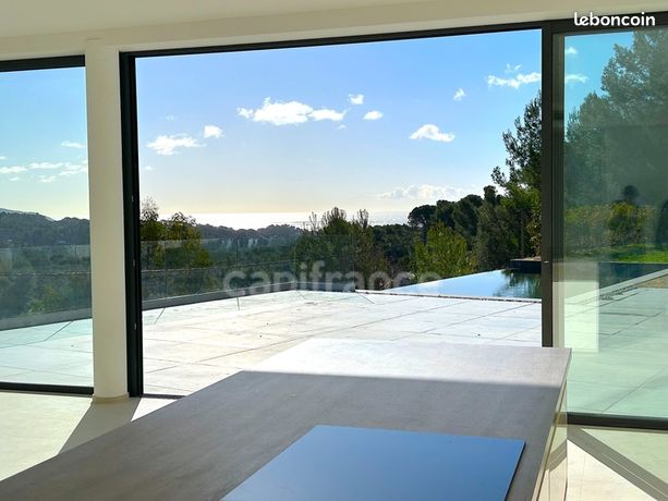 Maison 7 pièces 241 m²