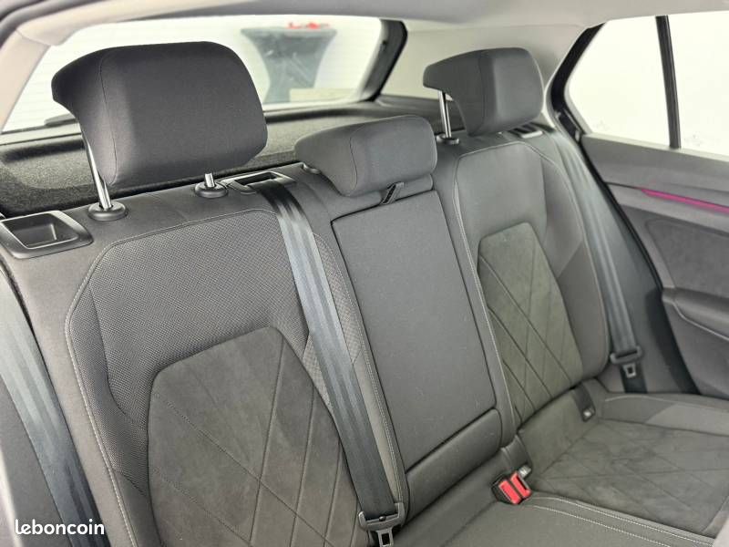 Volkswagen Golf 1.4 Hybrid Rechargeable OPF 204 DSG6 Style (image 11)
