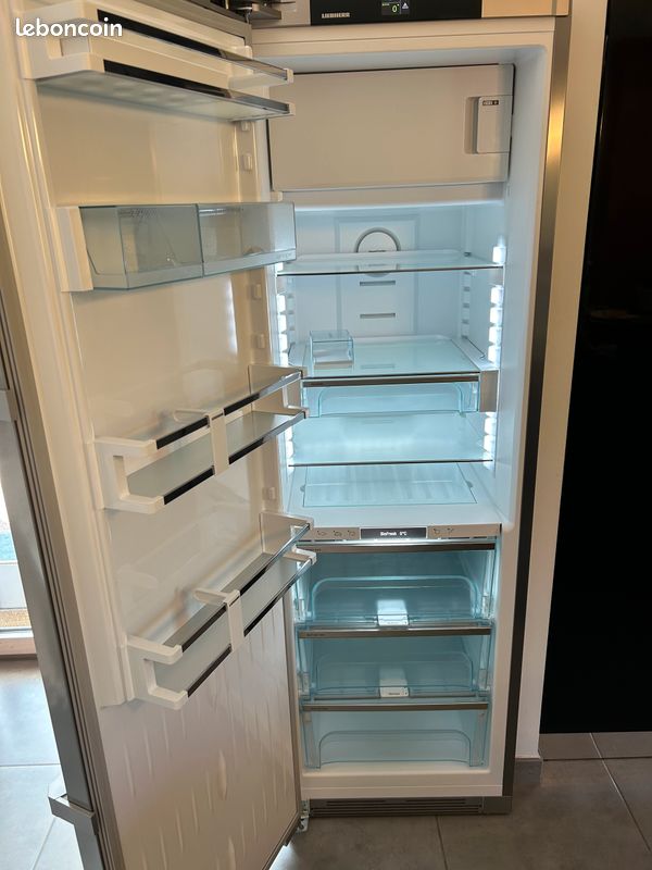 Réfrigérateur aluminium Liebherr premium 2020 KBES4374 (image 2)