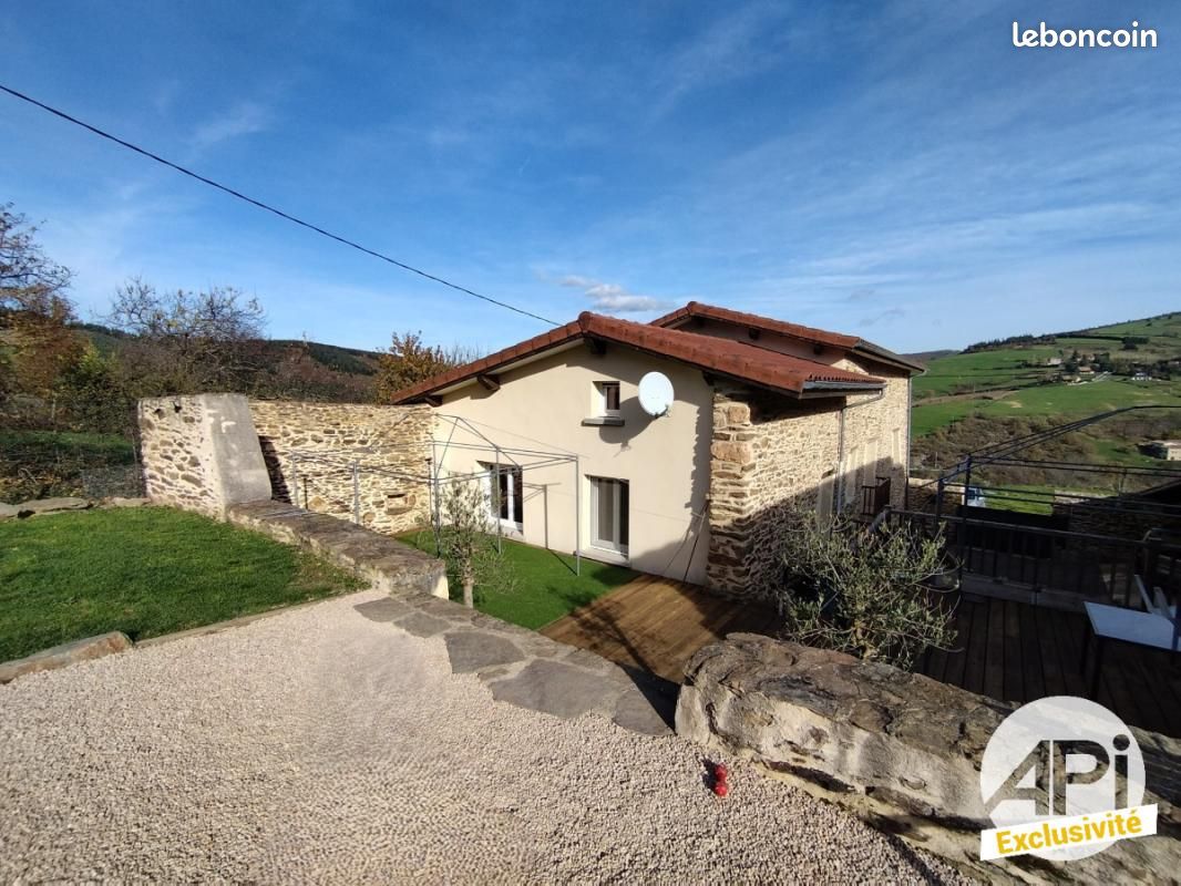 Maison 7 pièces 222 m² · à Sainte-Croix-en-Jarez · 222 m² · 479 000 €
