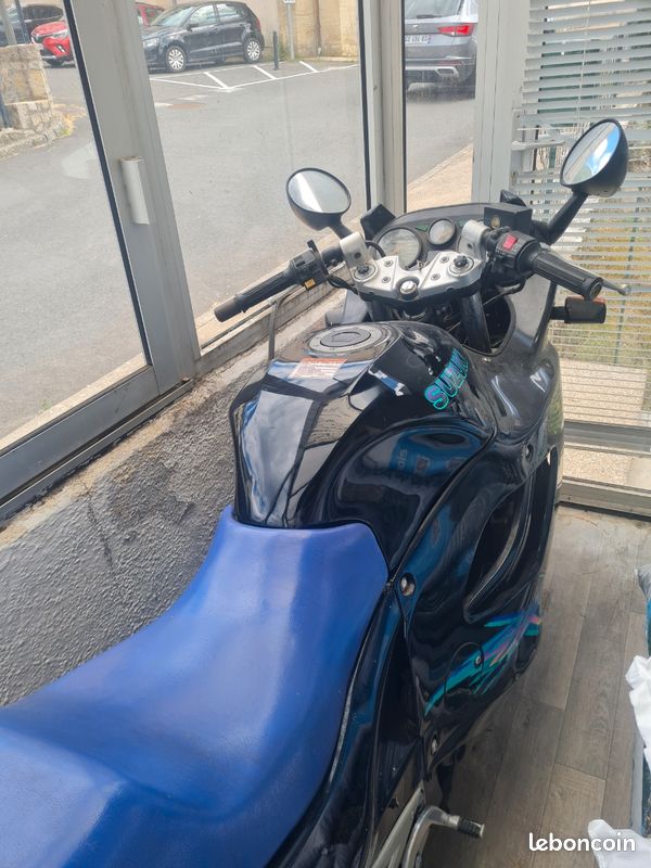 750 gsxf (image 1)