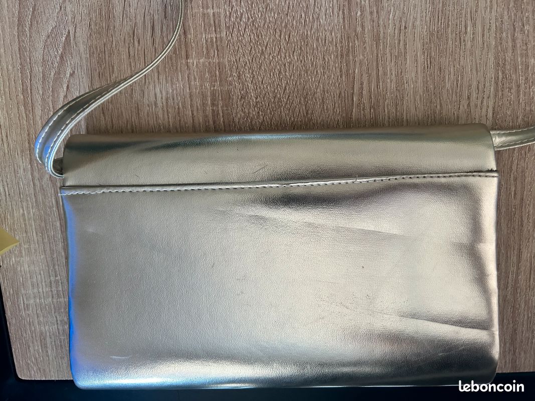 Sac pochette à bandoulière doré (image 4)