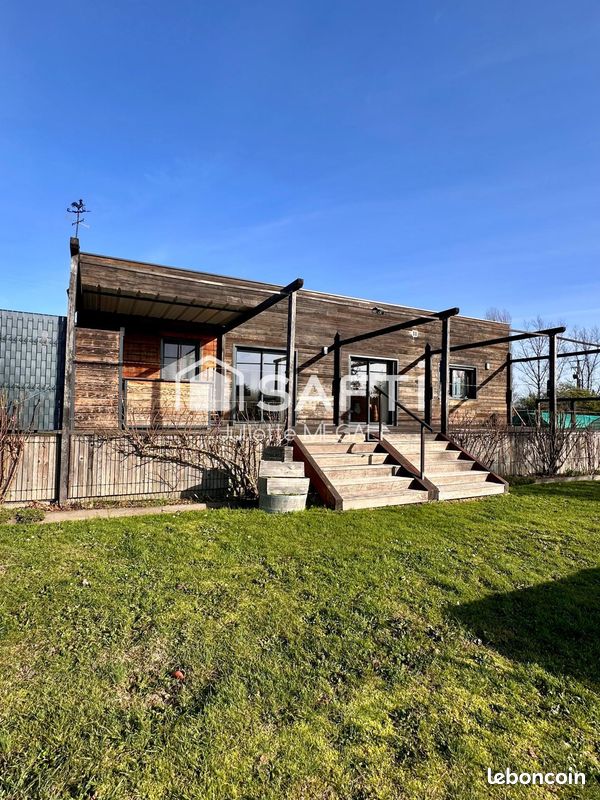 Maison 4 pièces 140 m² · à Villefranche-de-Lonchat · 140 m² · 320 001 €