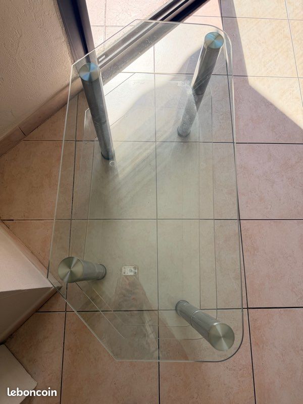 Petite table en verre (image 2)