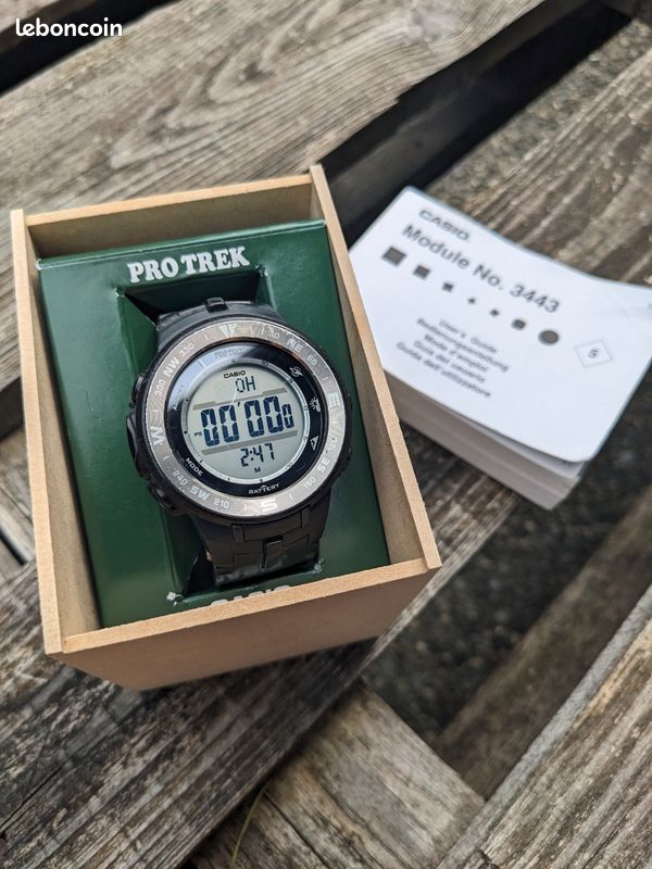 Montre CASIO baromètre altimètre pro tek SOLAR though triple