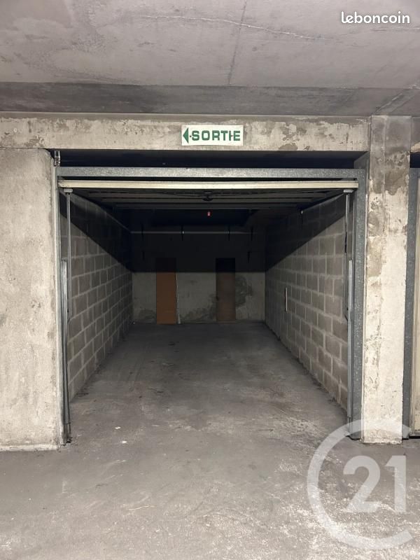 Parking 12 m² · à Toulon · 12 m² · 110 €/mois