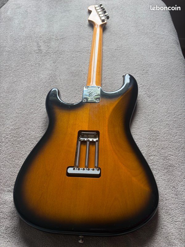 Fender Stratocaster Eric Johnson (image 2)