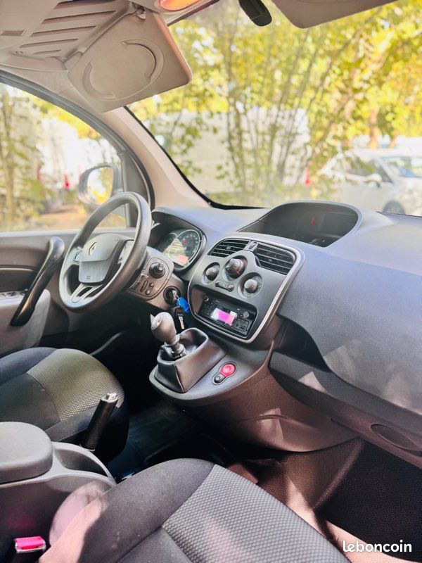 Renault Kangoo 1,5 DCI 95 ch BVM6 médium taille m 2020 – photo 10