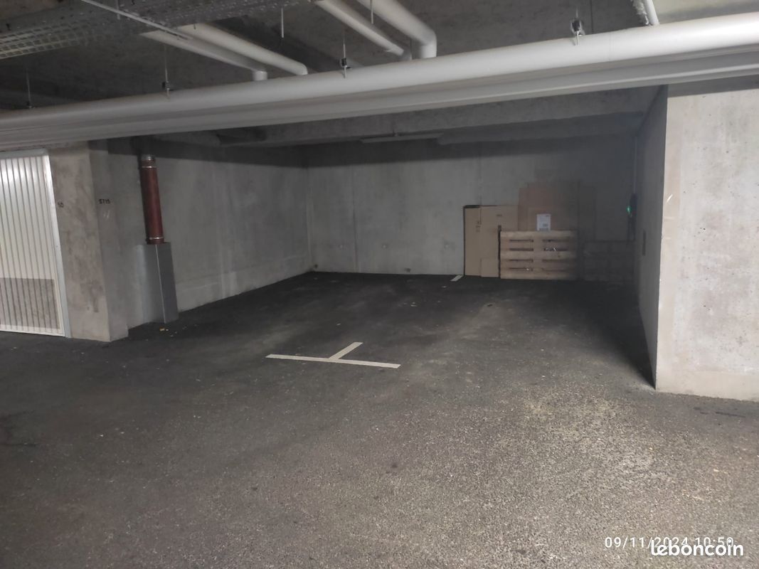Parking (image 1)