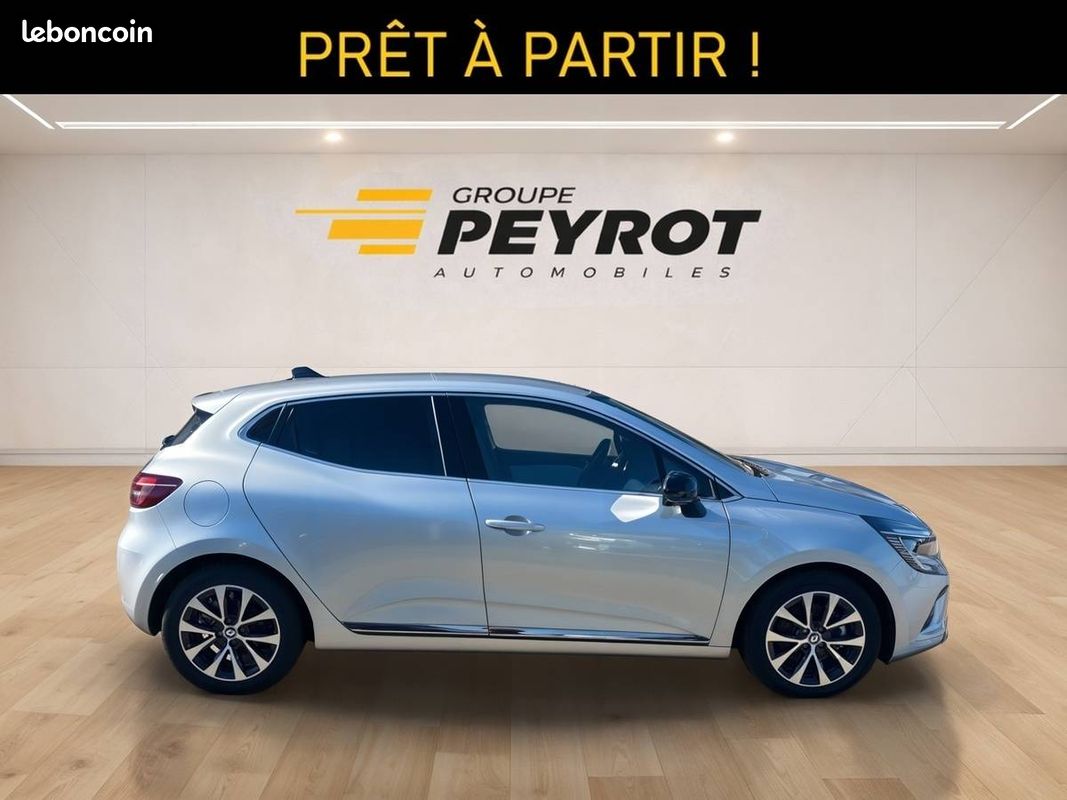 RENAULT Clio E-Tech full hybrid 145 Techno (image 8)