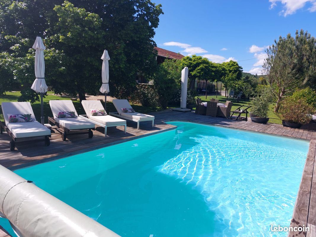 Maison 8 pièces 280 m² · à Bachas · 280 m² · 369 000 €