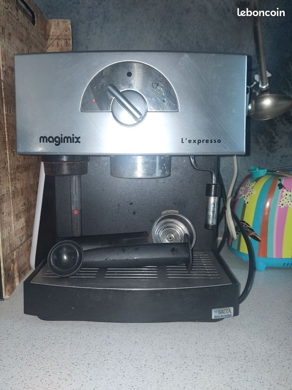 Magimix machine expresso - capuccino (image 1)