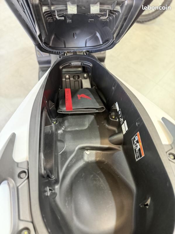 Honda FORZA 125 (image 6)