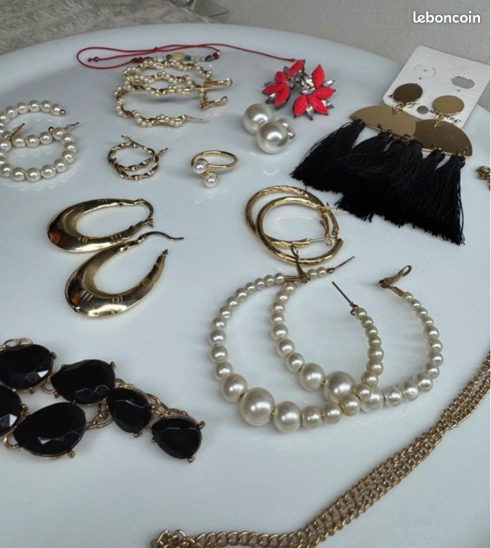 Lot De Bijoux Fantaisie Environ 140gr - Occasion, Très Bon état, Métaux Divers