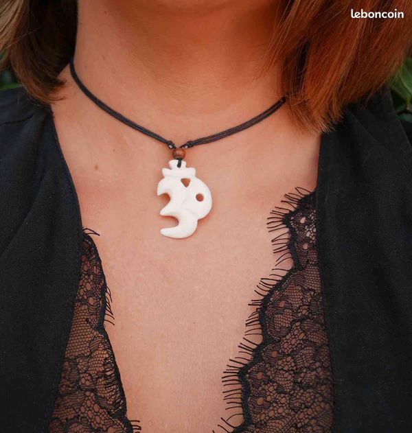 Collier pendentif Om Aum en os de buffle (image 3)