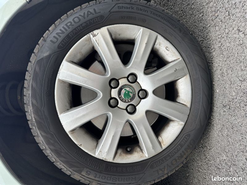 Skoda FABIA 1.2 TSI 105CH ELEGANCE2 DSG7 / 1ÈRE MAIN / REGULATEUR DE VITESSE / RADAR DE RECU (image 29)