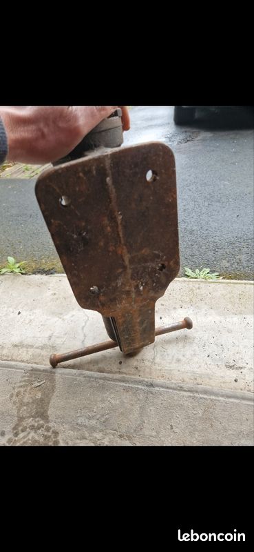 Étau ancien avec mors de 100 mm (image 5)