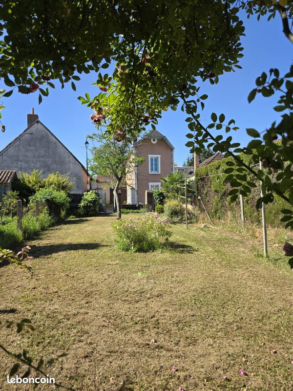 Maison 4 pièces 82 m² · à Saint-Outrille · 82 m² · 59 675 €