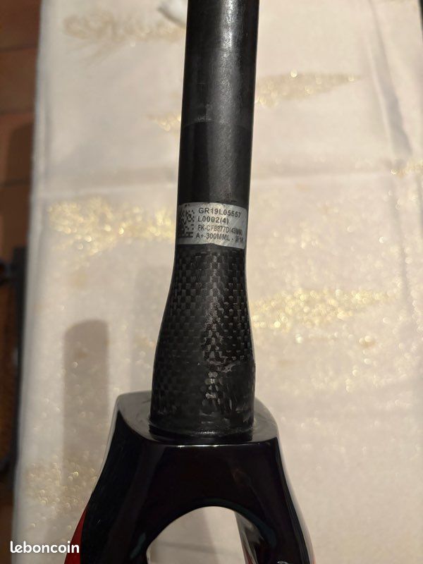 Fourche Carbone Pinarello F12 - Pour Vélo De Route 700C - Occasion Très Bon état