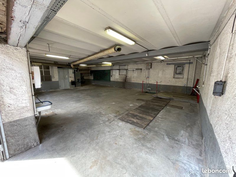 Parking 1 pièce 100 m² · à Ensisheim · 100 m² · 650 €