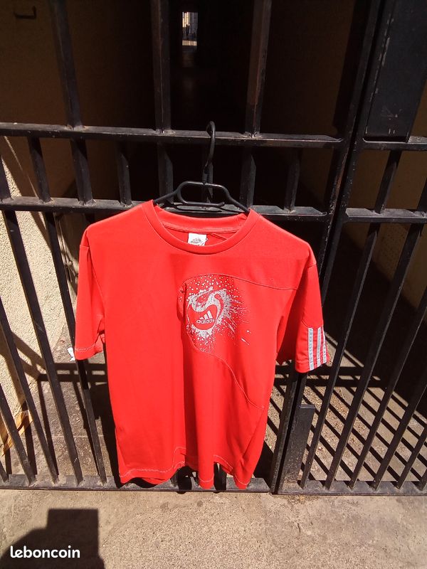 T shirt adidas vintage rouge (image 1)