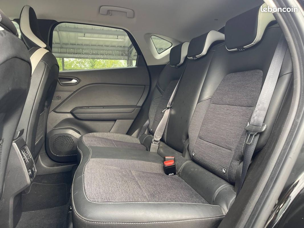 Renault Captur 1.3 TCe 140ch FAP Intens -21 (image 26)