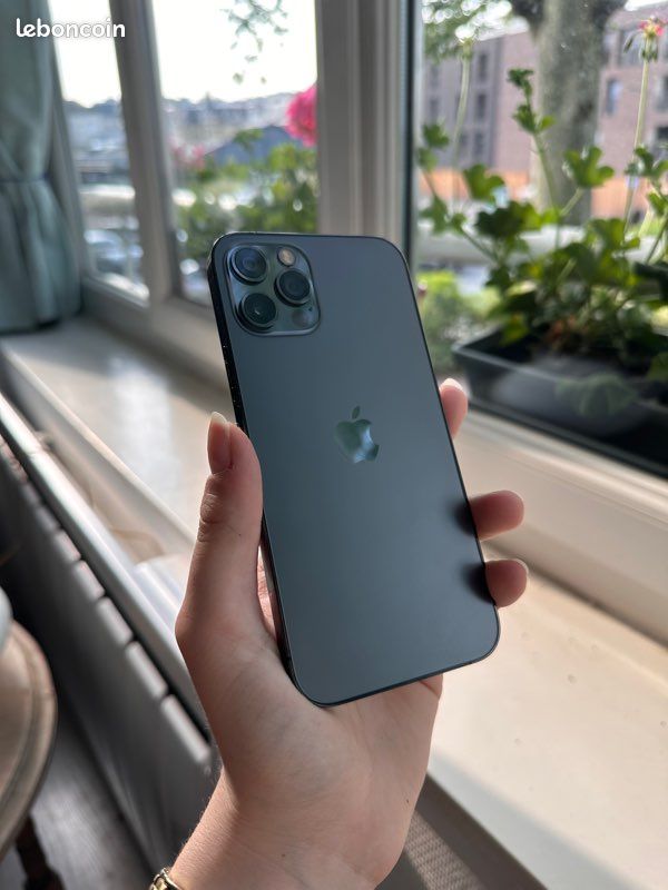Iphone 12 pro 128g noir sidéral (image 1)