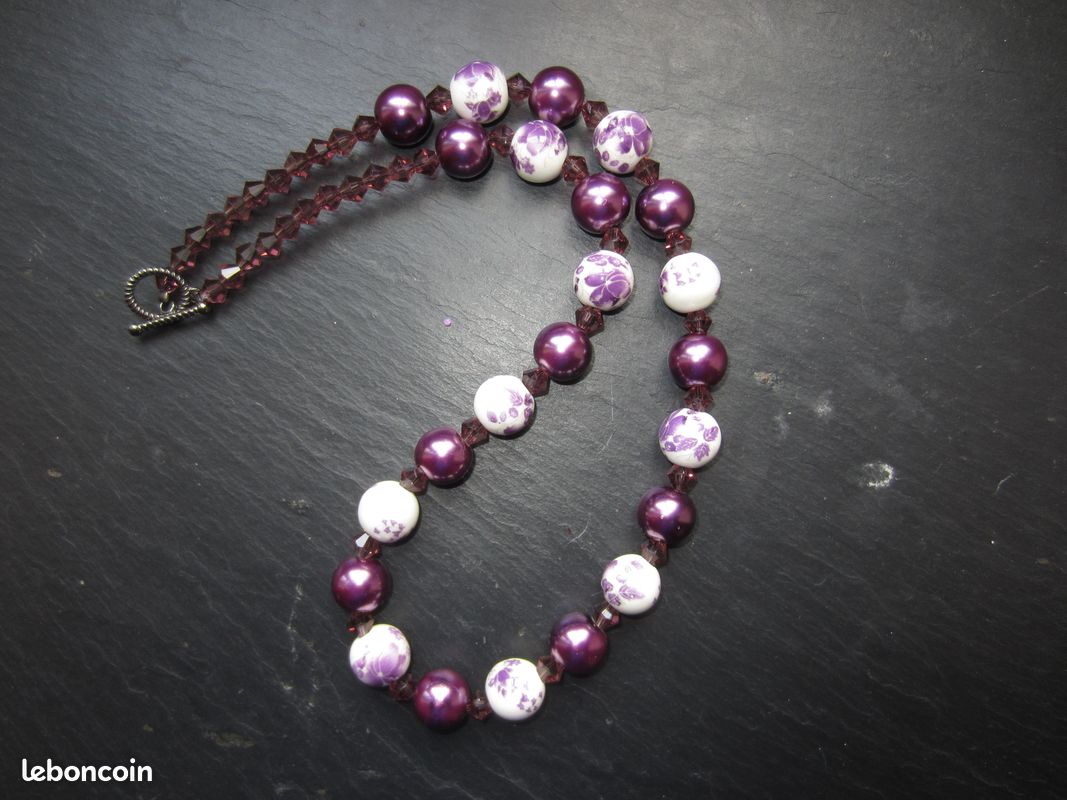 Collier violet en céramique (image 1)