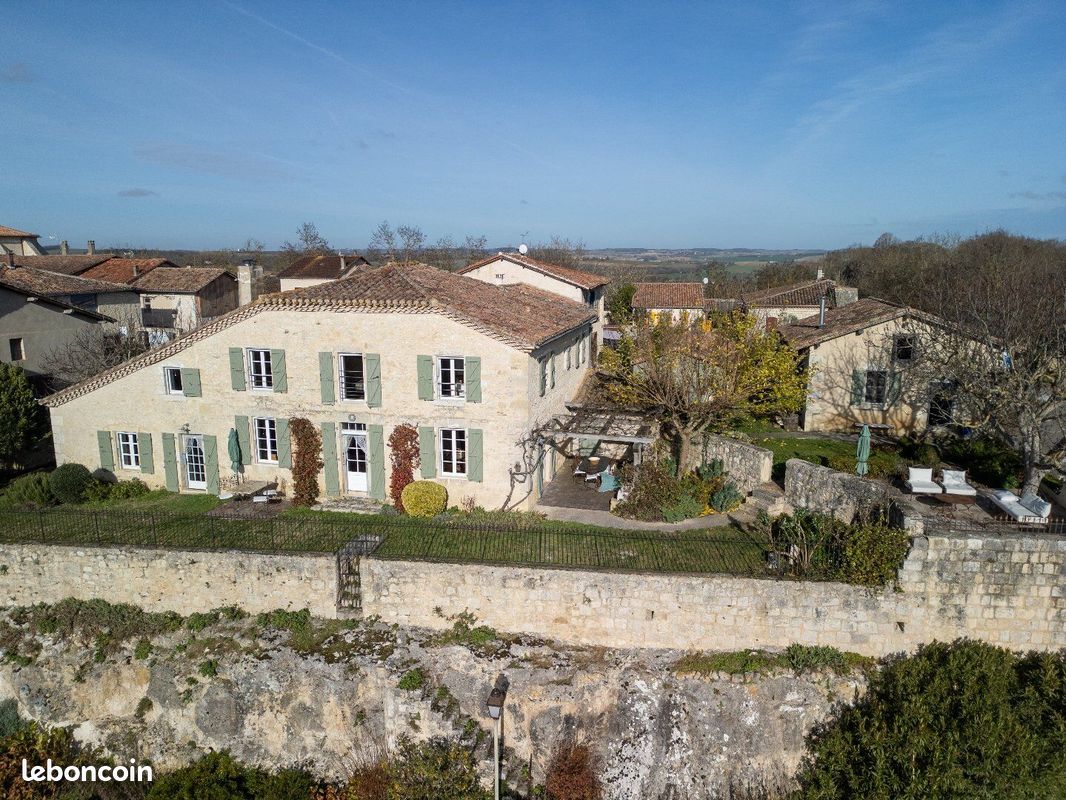 Maison 8 pièces 280 m² · à Mauvezin · 280 m² · 590 000 €