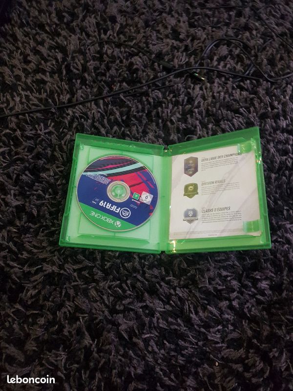Je vante Fifa 19 xbox one (image 2)
