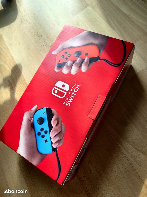 Nintendo Switch (image 2)