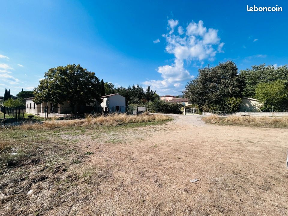 Terrain 590 m² · à Draguignan · 168 000 €