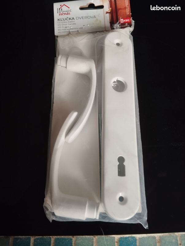 Vend poignée de porte laque blanche (image 1)