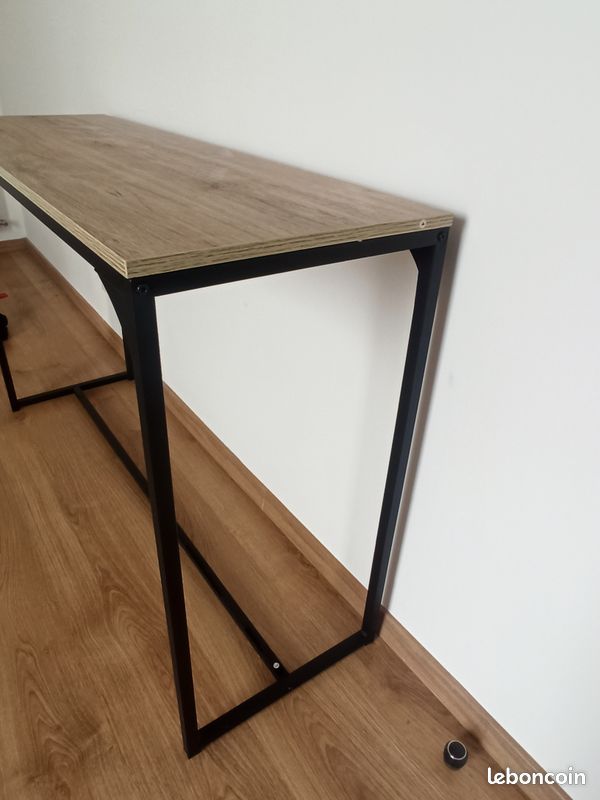Console (image 2)