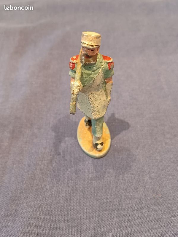 Quiralu. France. Légion Etrangère au défilé en tenue bleu pé - Lot 121