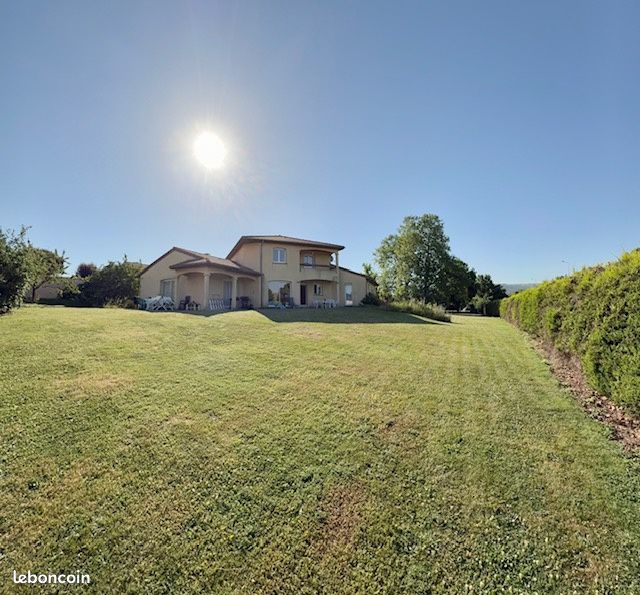 Maison 7 pièces 269 m² · à Saint-Étienne · 269 m² · 519 000 €