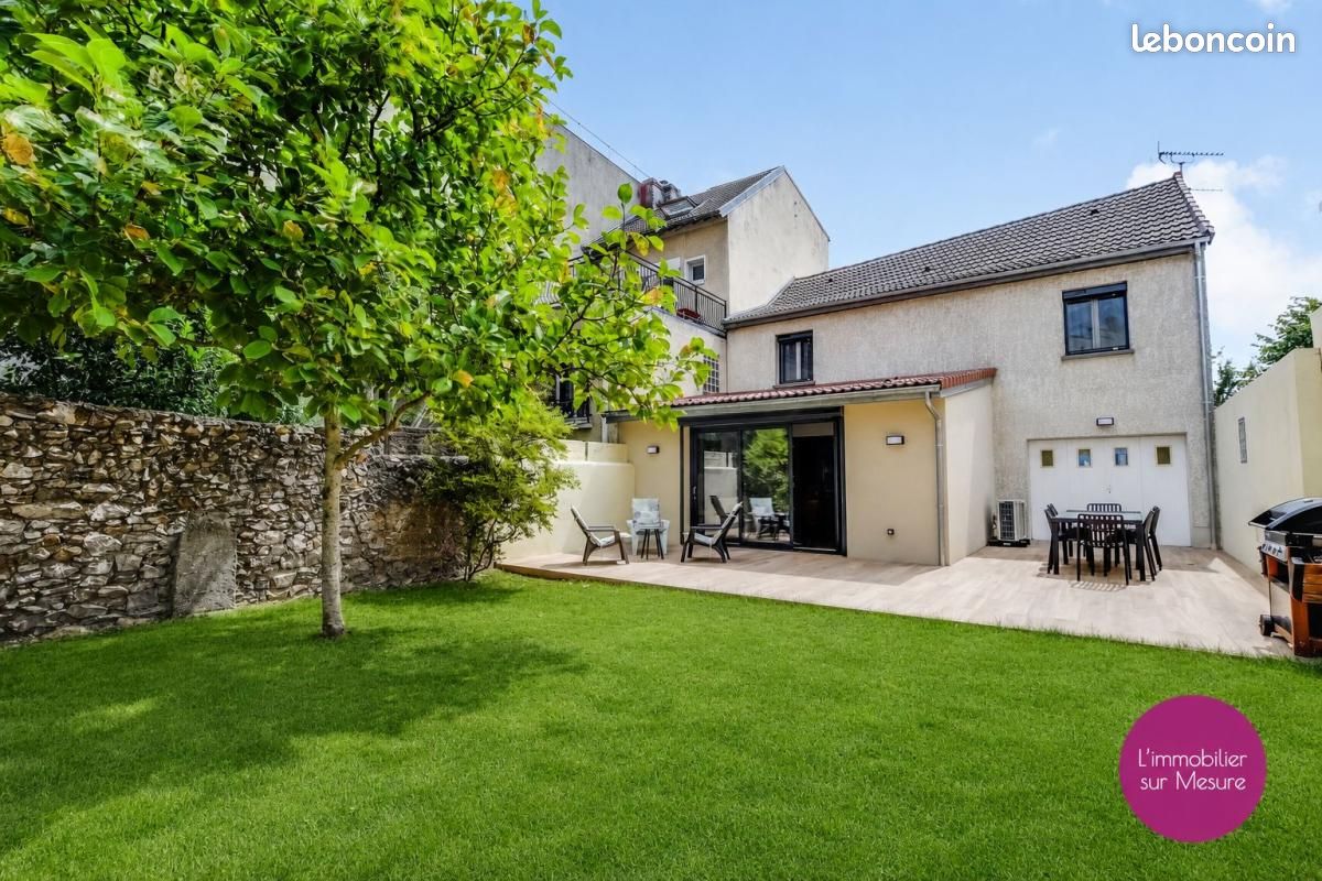 Maison 6 pièces 150 m² · à Montreuil · 150 m² · 985 000 €