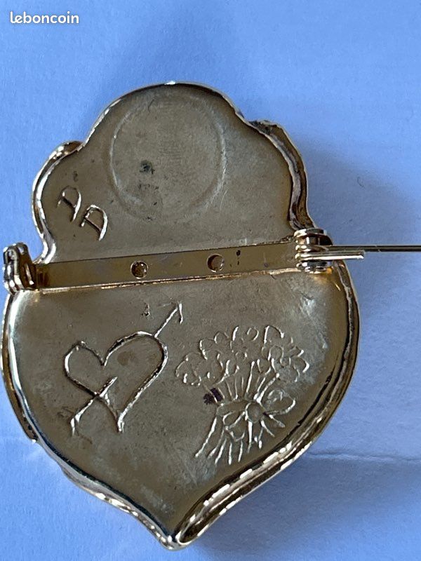 Broche signée DD (image 6)