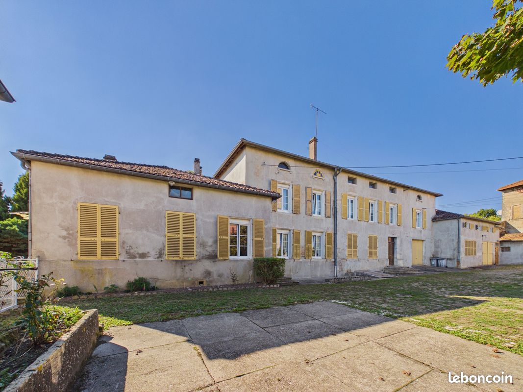 Maison 20 pièces 507 m² · à Vatimont · 507 m² · 265 000 €