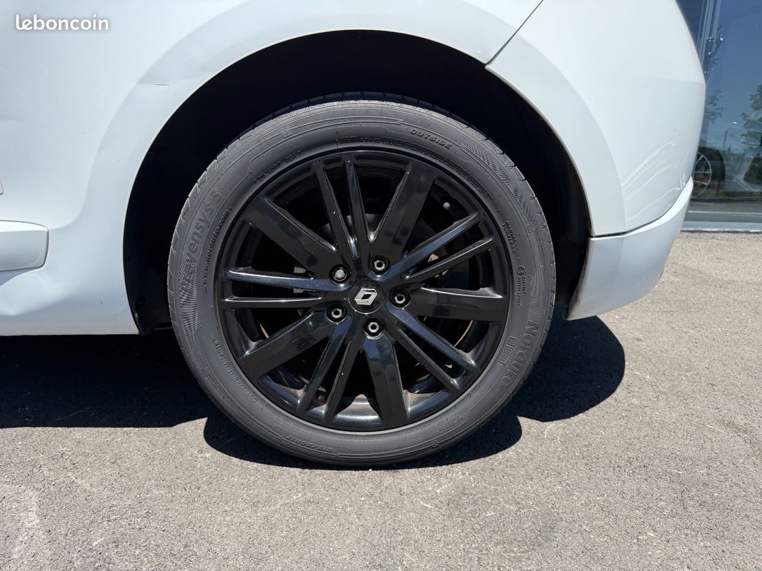Renault Mégane COUPE 1.6 DCI 130 ENERGY INTENS Monaco GP (image 27)