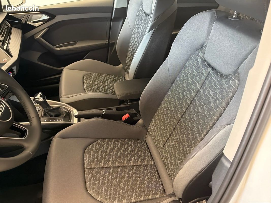 AUDI A1 Sportback 30 TFSI 116 ch S tronic 7 Design (image 16)