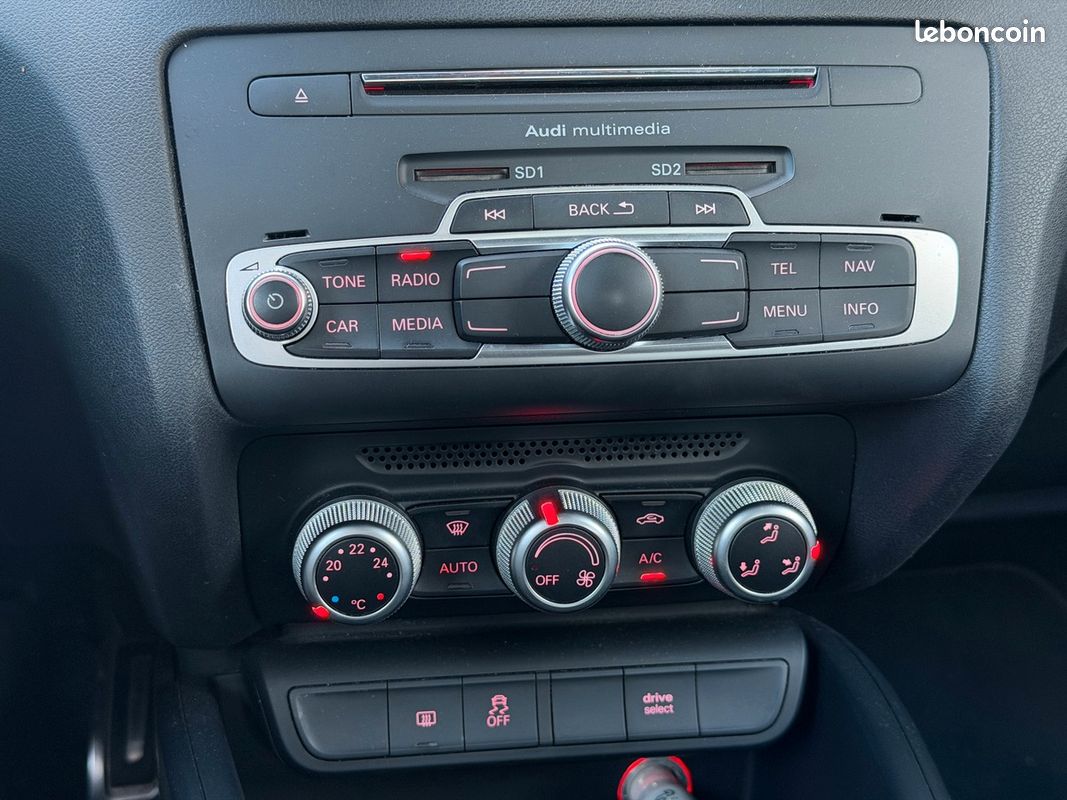Audi A1 Phase 2 Sline 1.4 TSI 125 cv - Sièges cuir (image 17)