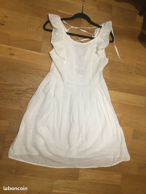 Robe Noire Et Blanche Imprimée Molly Bracken Taille XS – Neuve Sans étiquettes